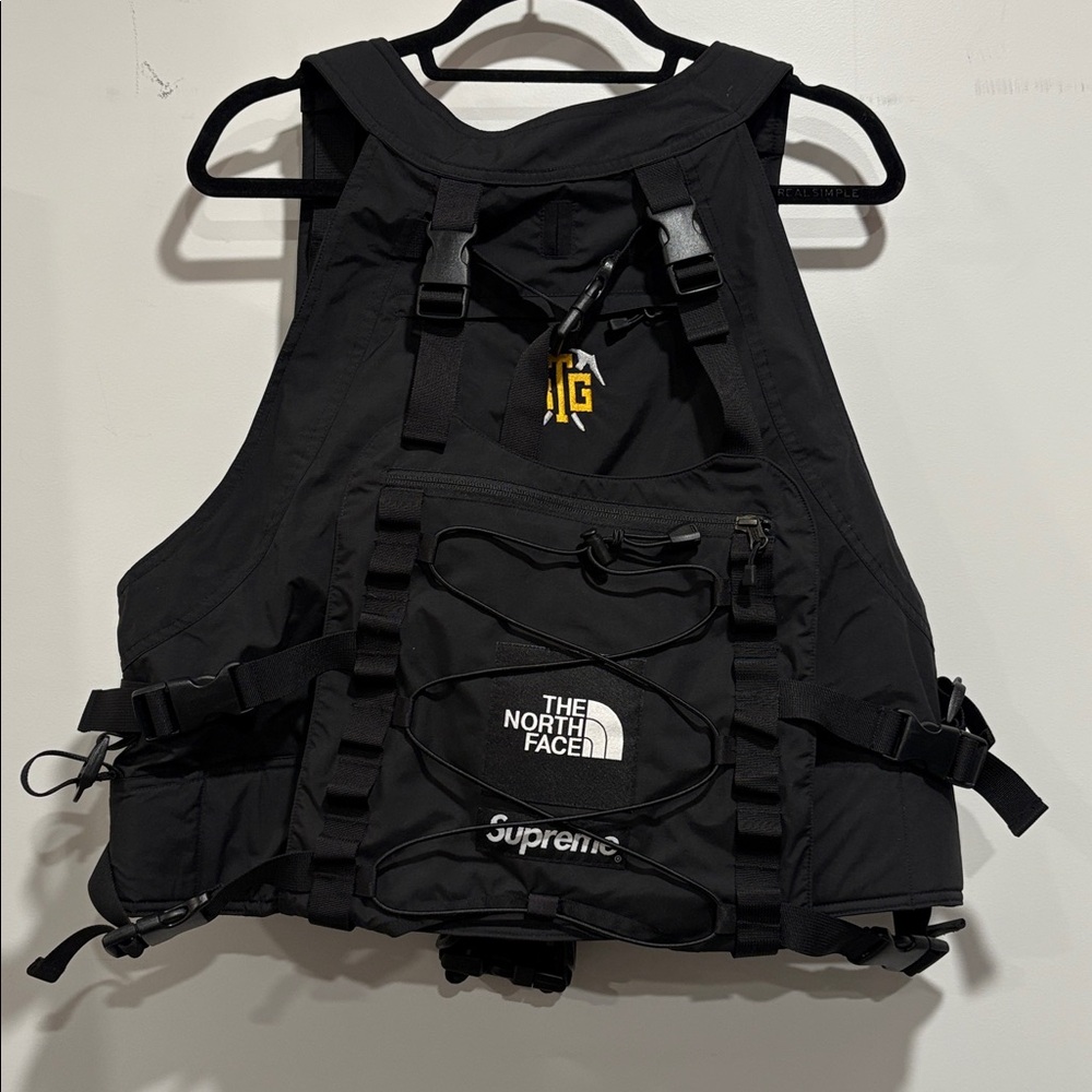 Supreme x The North Face RTG Utility Vest Black Gore-Tex Tactical Vest NWT - Picture 3 of 4